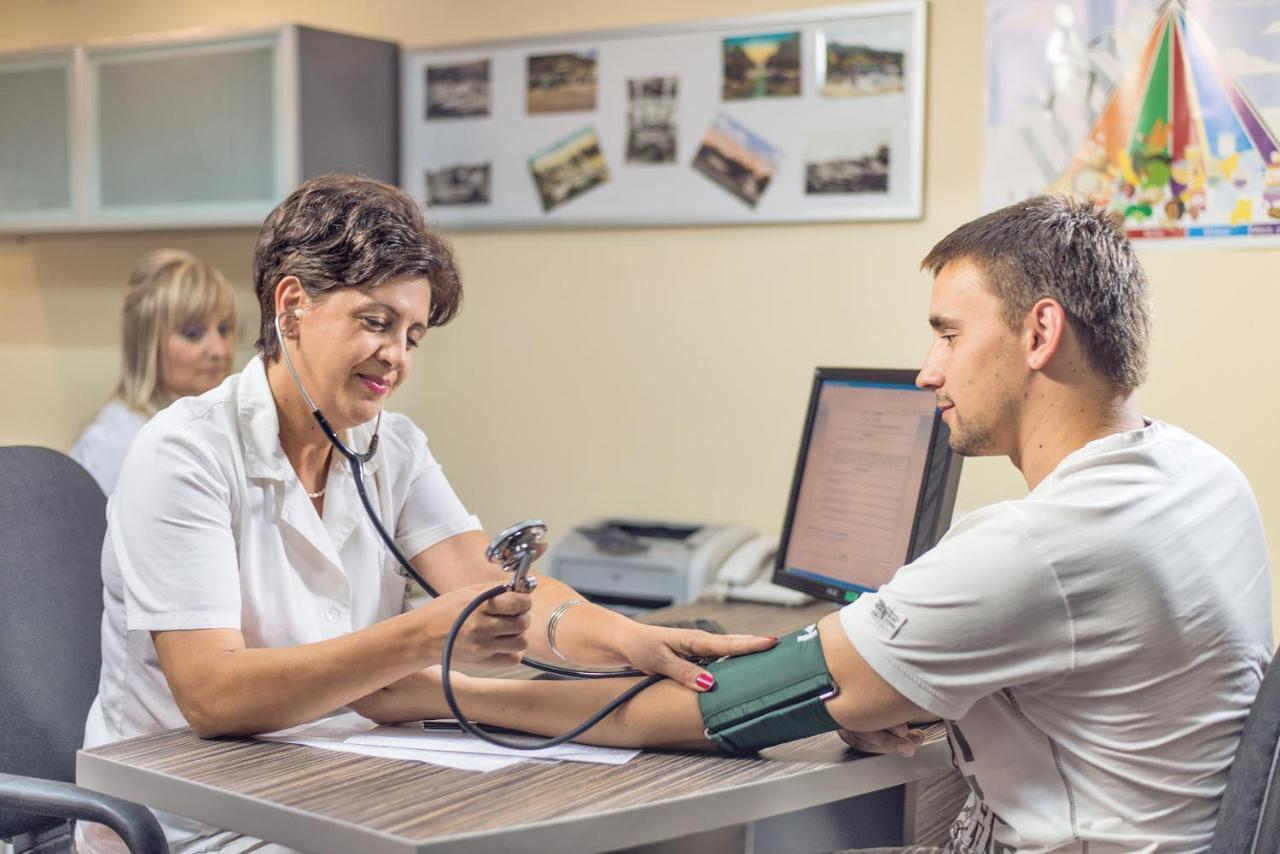 Medical And Spa Centre Merkur Vrnjačka Banja Dış mekan fotoğraf